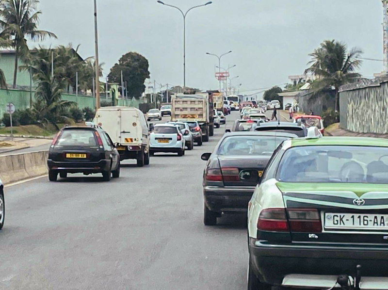 Photo 8 - Embouteillage à Akanda 